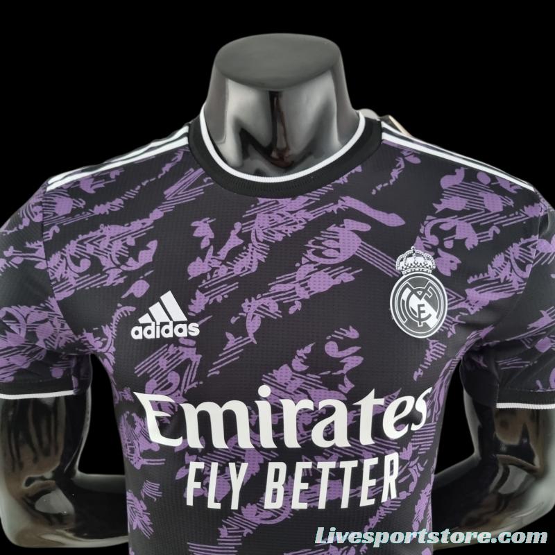 Player Version 22/23 Real Madrid Classic Edition