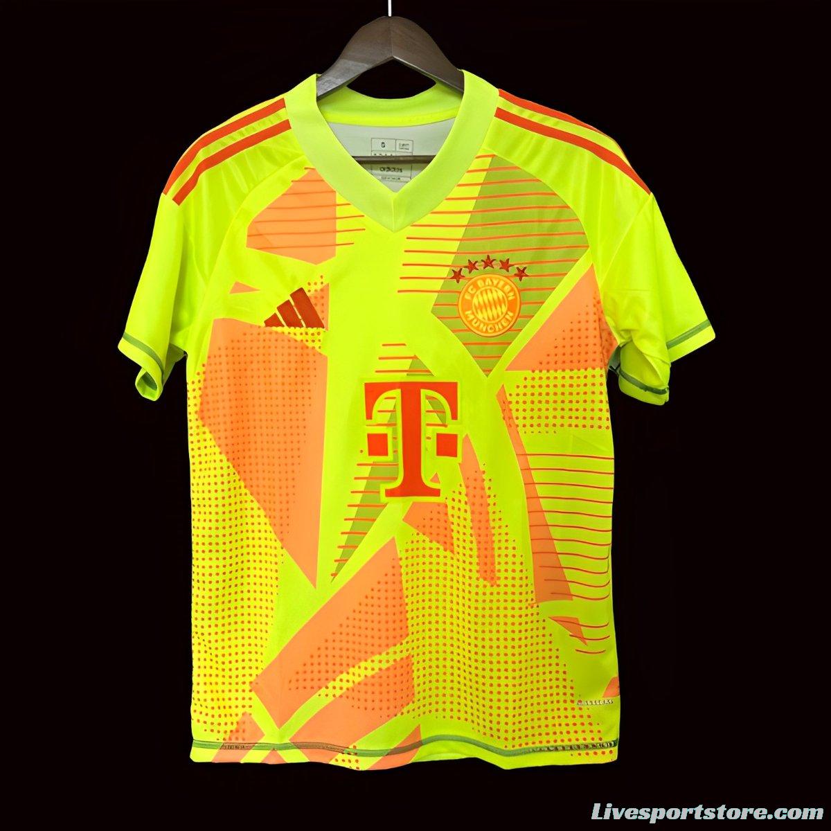 24/25 Bayern Munich Green Goalkeeper Jersey